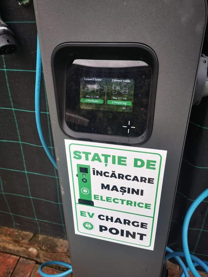 Pensiunea Vila Chesa Corunca Esterno foto