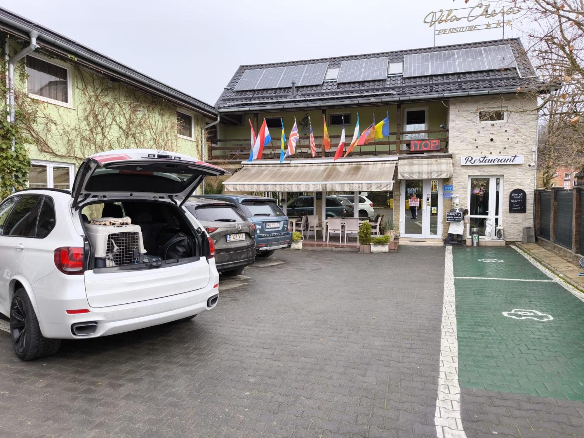 Pensiunea Vila Chesa Corunca Esterno foto